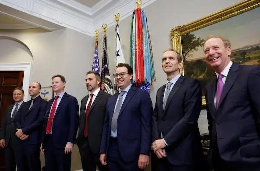 7家AI巨头，在白宫做出“自愿”承诺