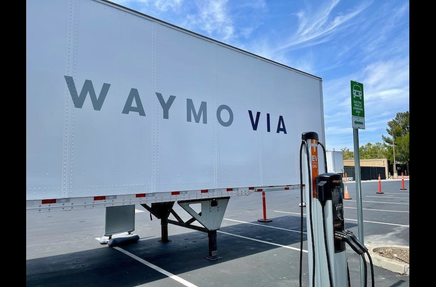 Waymo“抛弃”自动驾驶卡车业务