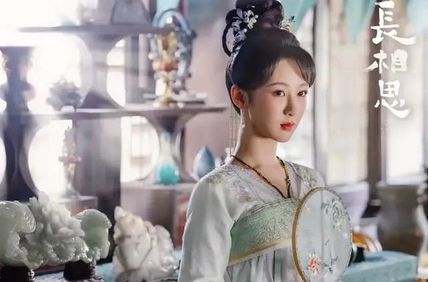 杨紫出演《长相思》，多次登上热搜，女扮男装教科书式的表演