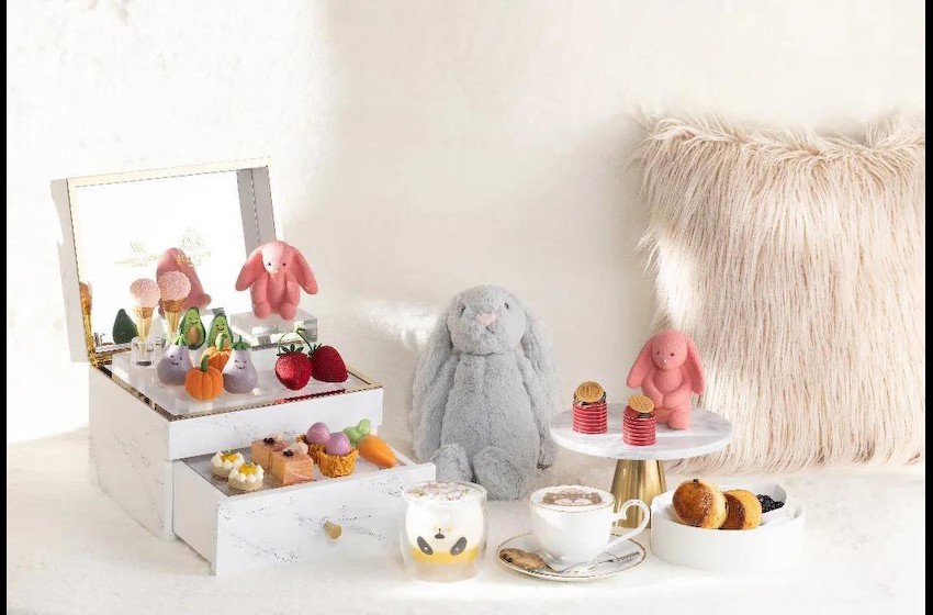 成都华尔道夫酒店携手Jellycat推出“邦尼兔的夏日派对”主题下午茶
