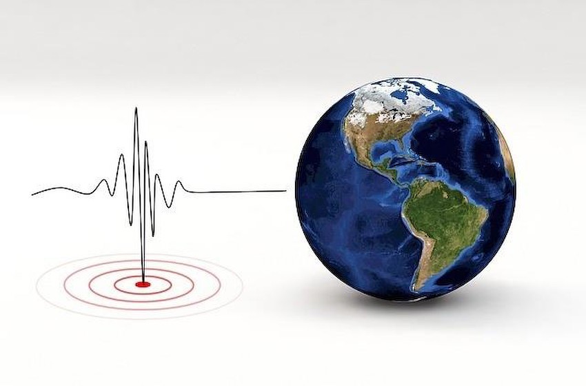 研究认为 GPS 可提前两小时预测地震，但传感器精度需提升 100 倍