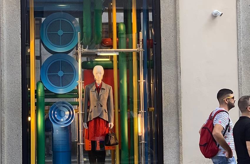 【回顾】2019年米兰时装周，意大利酷思携手路易威登合作打造店面橱窗装饰