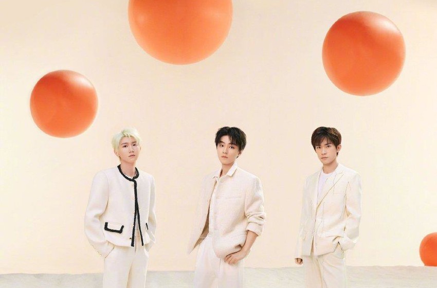 组图：TFBOYS十周年演唱会倒计时 官博发布三人橙色系写真大片