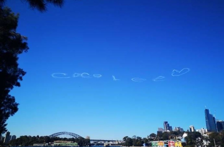 悉尼歌迷缅怀李玟 在天空中写下“COCO LEE ”