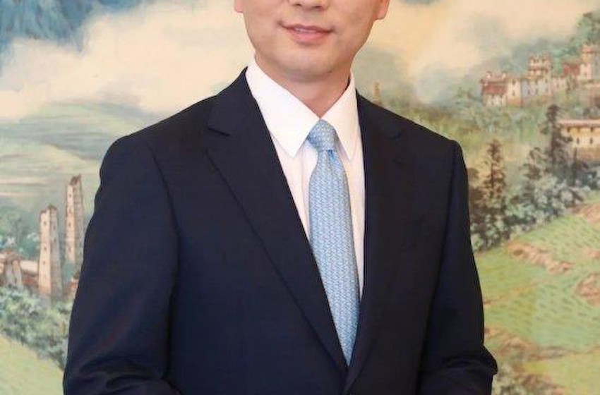 祝贺！央视主持人康辉当选为中国视协副主席