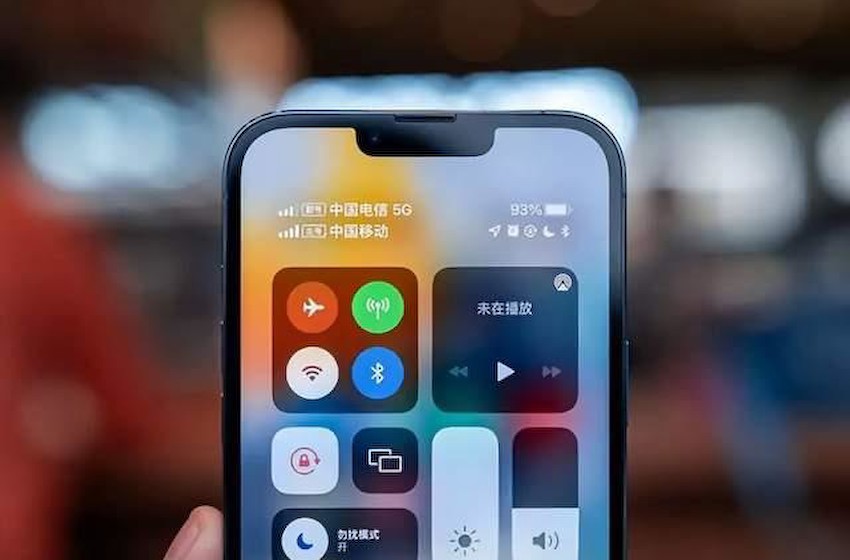 啪啪打脸，中国移动紧急回应，继续销售iPhone
