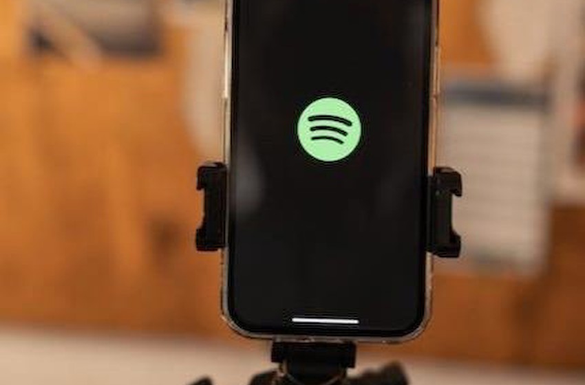 Spotify将限制“白噪声”播客创作者广告收益