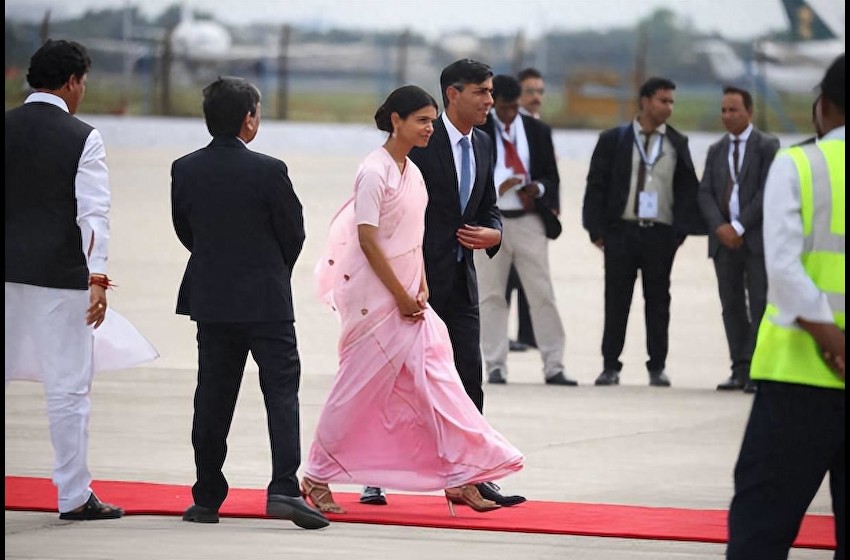 太太团参加完印度G20峰会回国！英国夫人粉纱压轴，韩国夫人惊艳