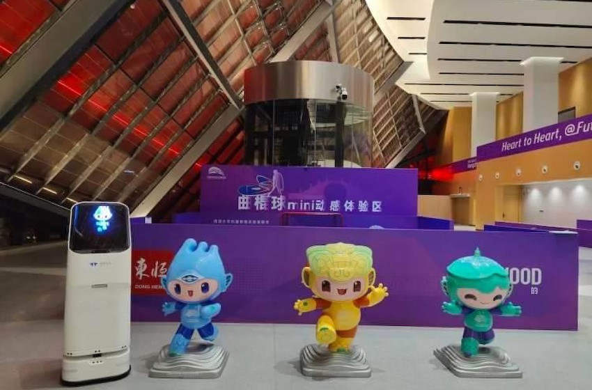 全球首款！这个无介质全息AI机器人亮相杭州亚运会场馆